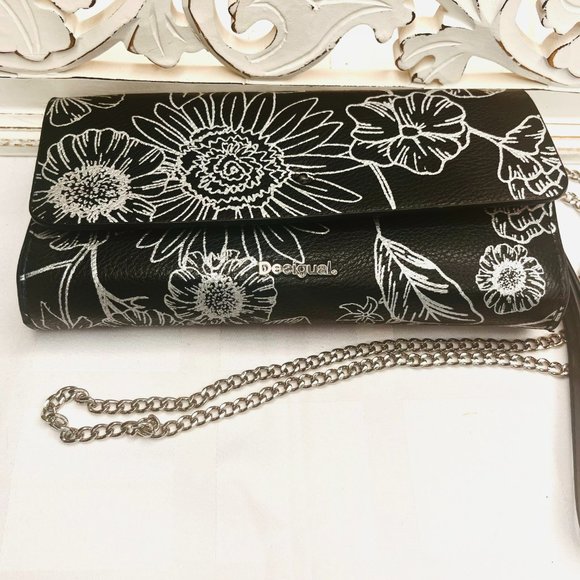 Desigual Black & Red Floral Leather Purse / Wallet – Modern Spanish Design - Picture 6 of 8